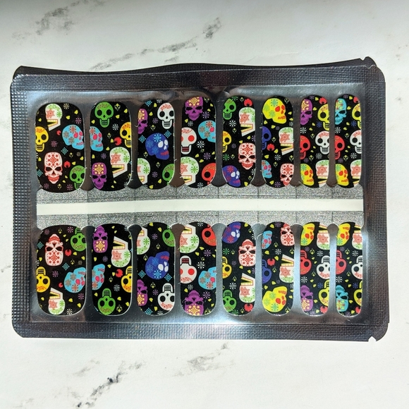 5 for $20 Nail Wraps- Mardi Gras Skulls - Picture 2 of 9